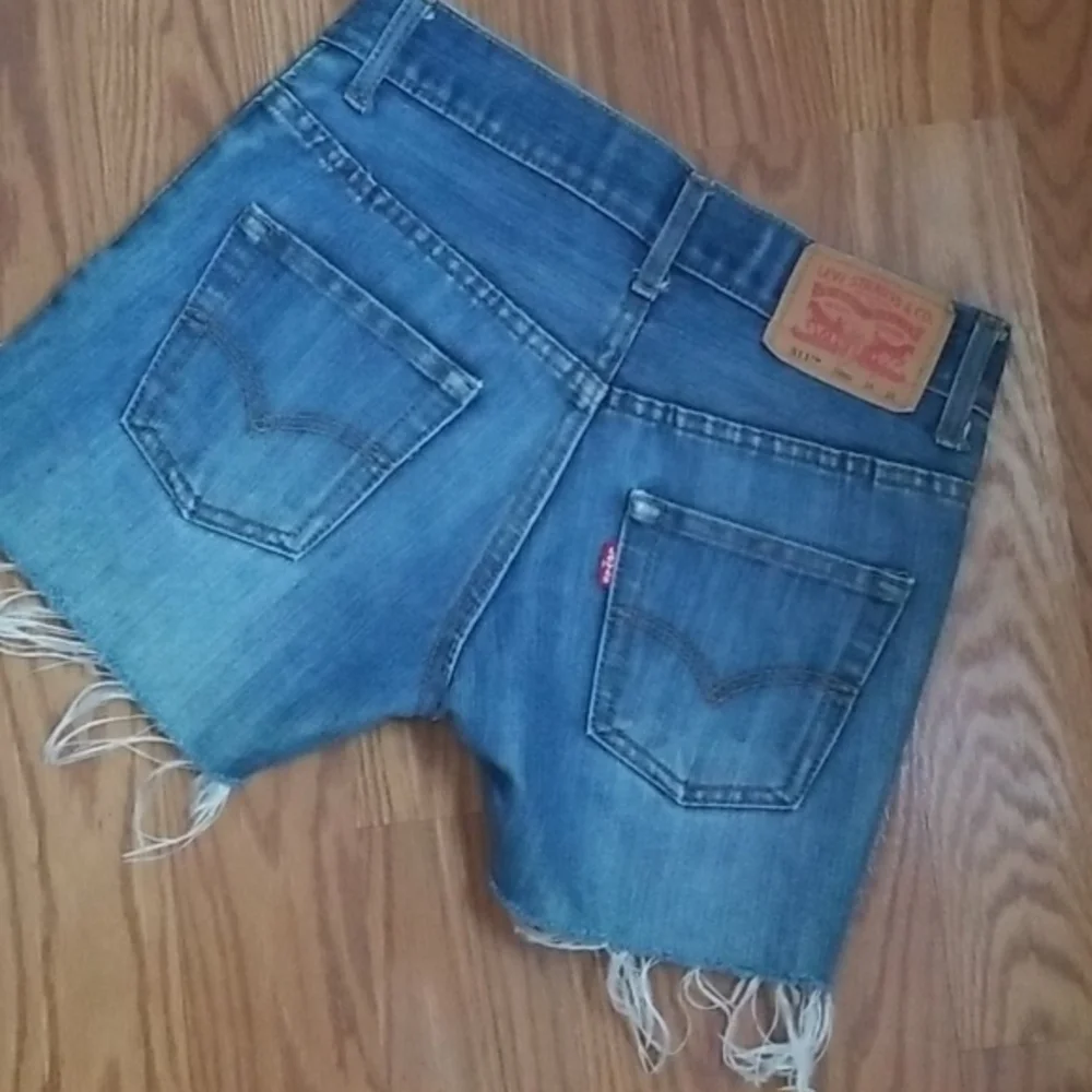 Levi's‎ Cutoffs distressed shorts size 10